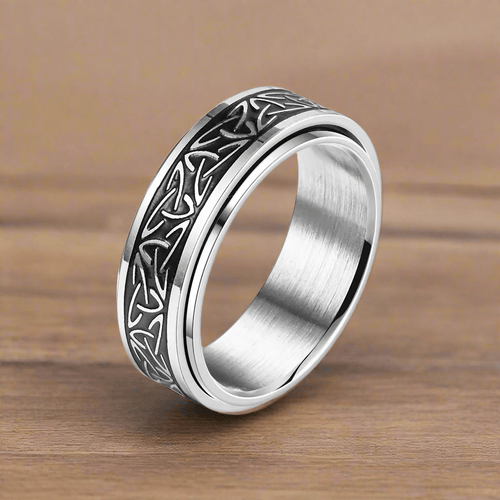 Celtic Knot Spinner Ring - Draugr
