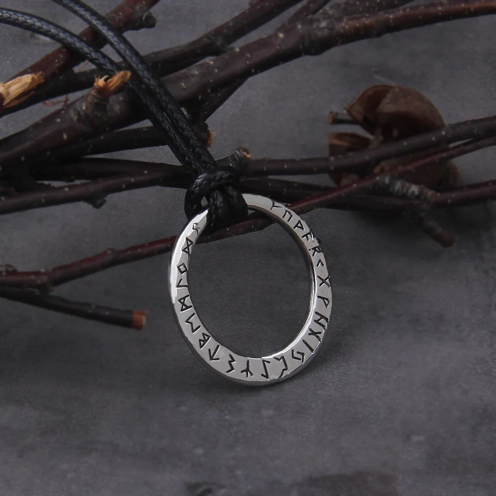 Runic Circle Necklace - Draugr