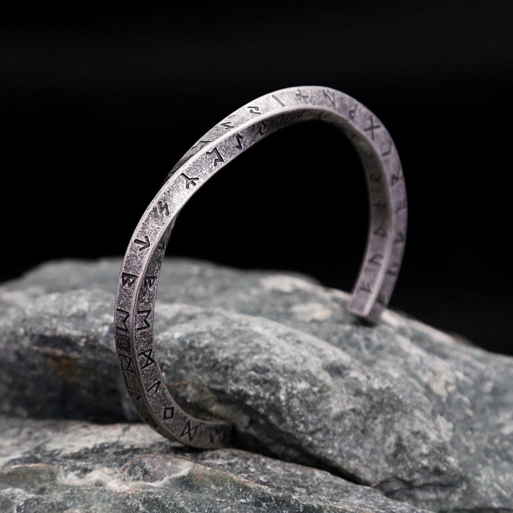 Viking Rune Bracelet - Draugr